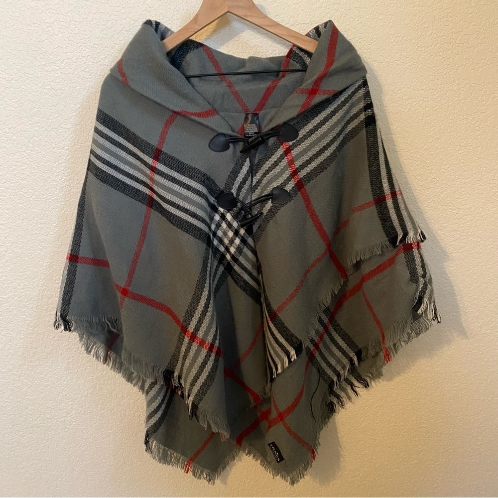 NWOT Fraas Plaid Poncho Shaw One Size